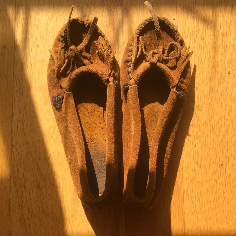 Used Minnetonka moccasins size 6 1/2